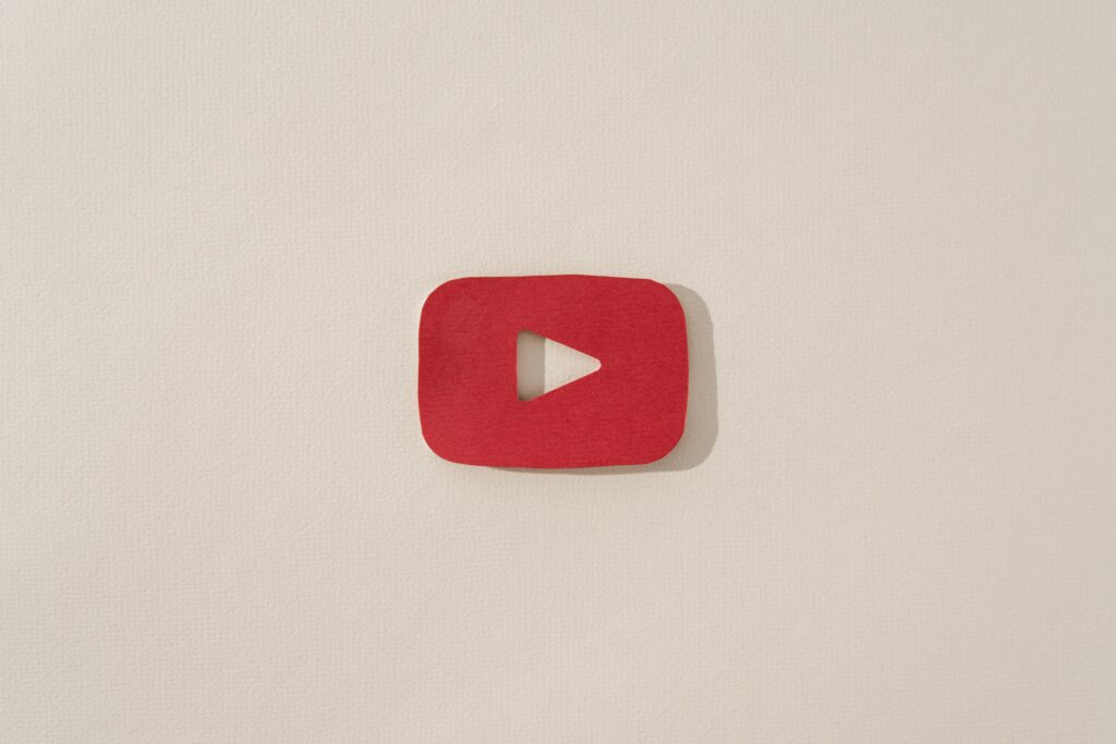 YouTube Eliminates Intrusive Overlay Ads to Improve User Experience